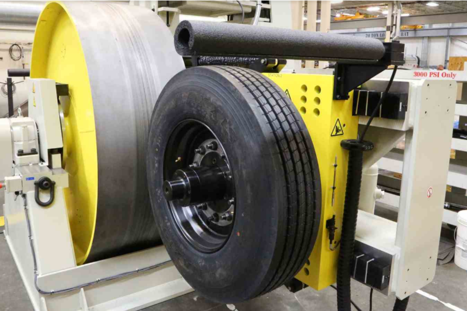 TIRE UNIFORMITY TESTING MACHINE
